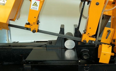 资中数控带锯床自动送料精度会出现偏差吗？